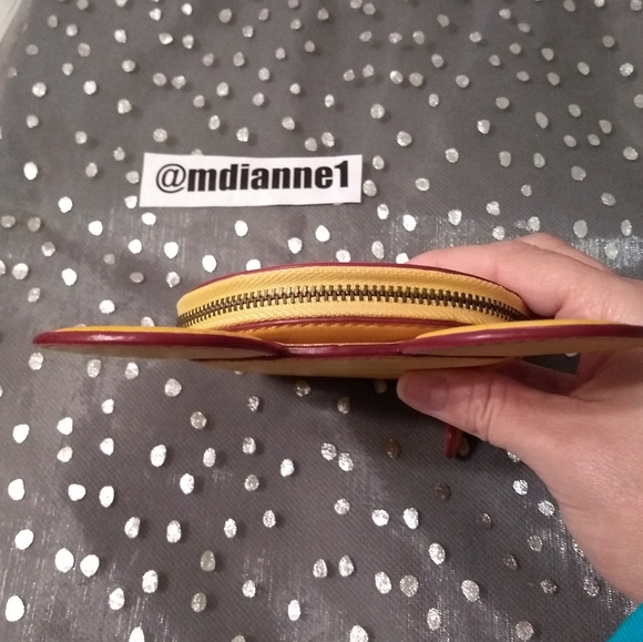 🆕 Coach Disney Mickey Mouse Coin Case - Picture 4 of 8